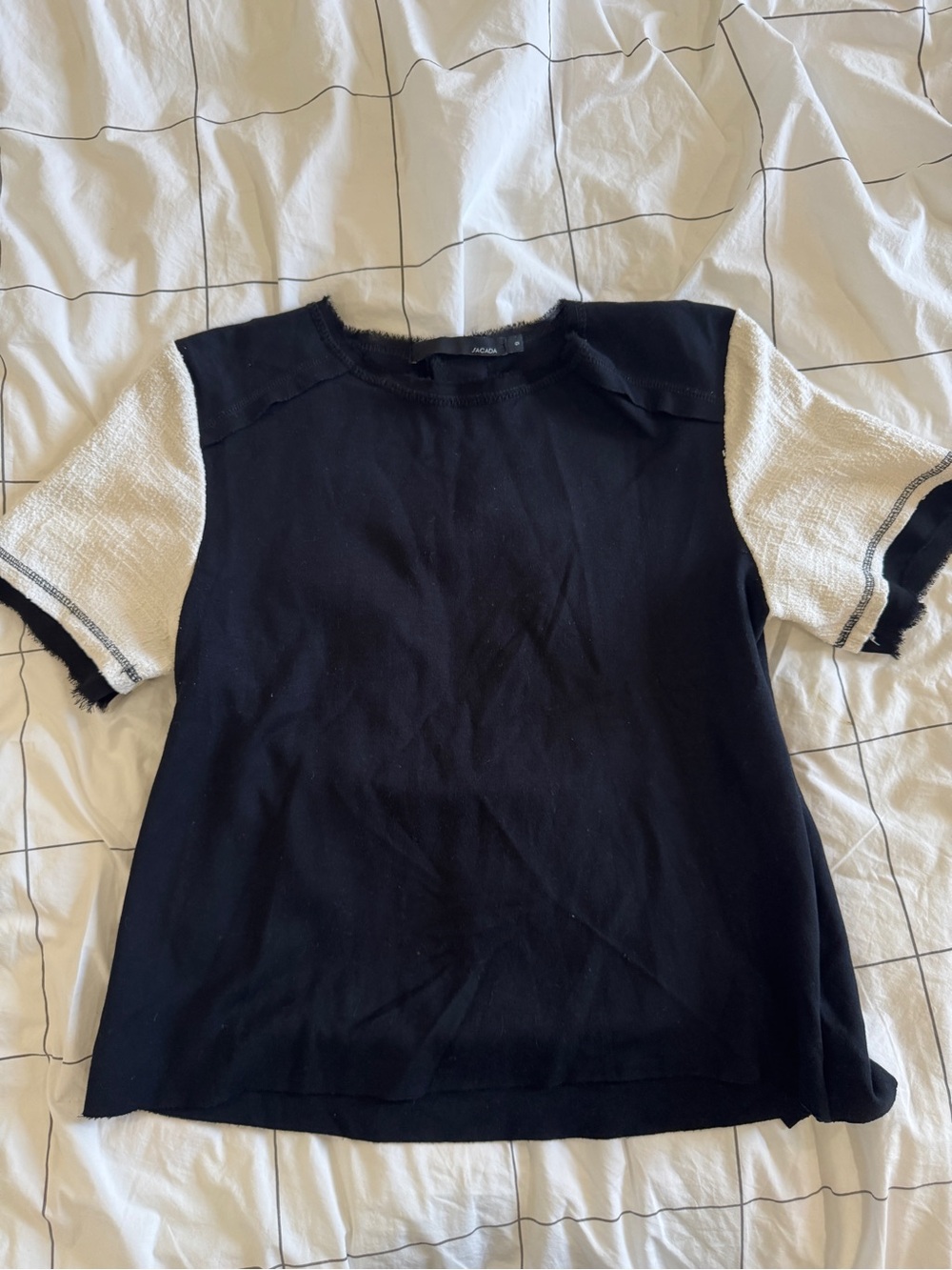 Sacada Short Sleeve Black Top with Cream Textured Sleeves